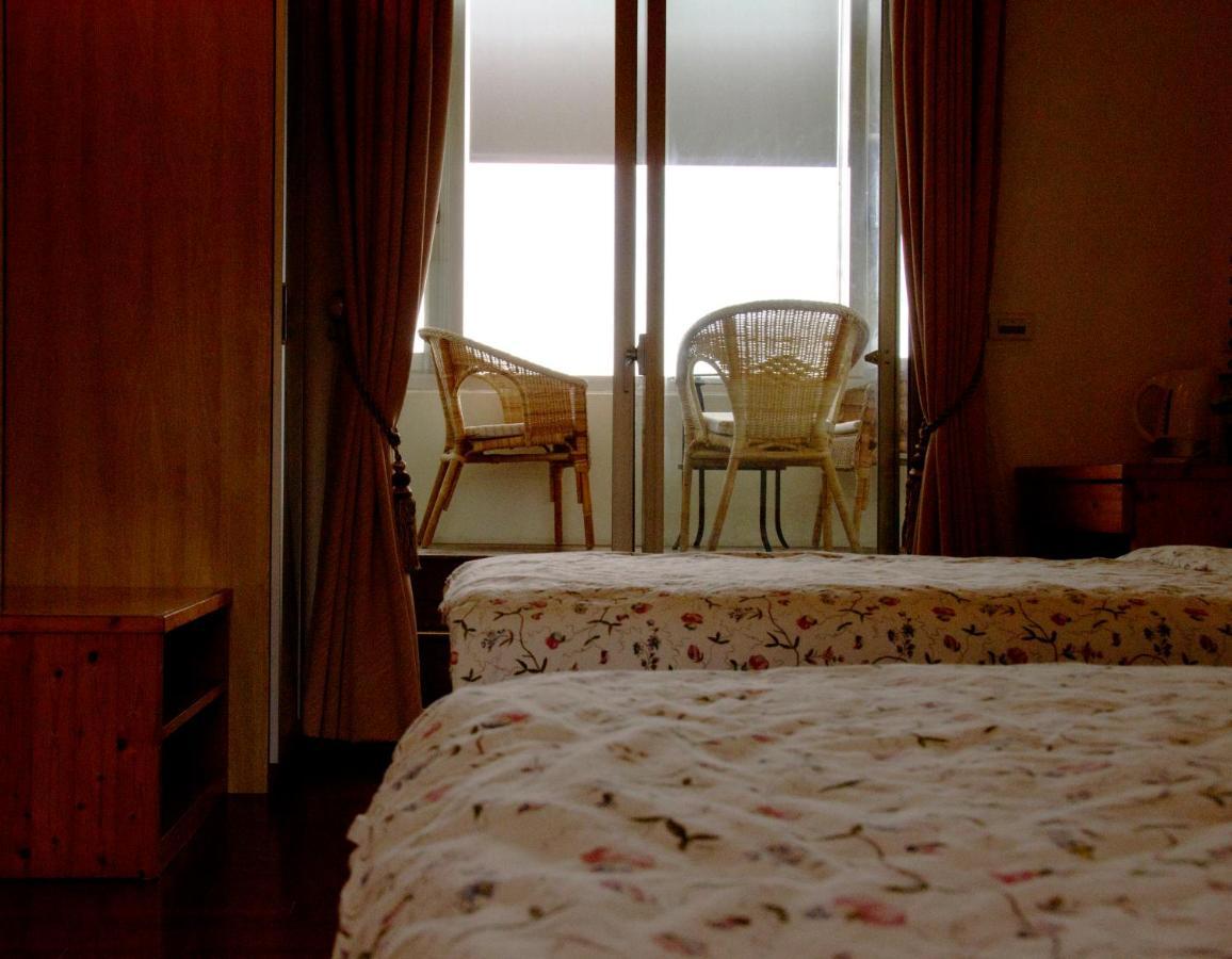 Rainbow Bridge B&B Sanzhi ภายนอก รูปภาพ